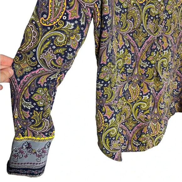 LOFT Women’s Border Paisley Henley Top Size Medium - Picture 6 of 9